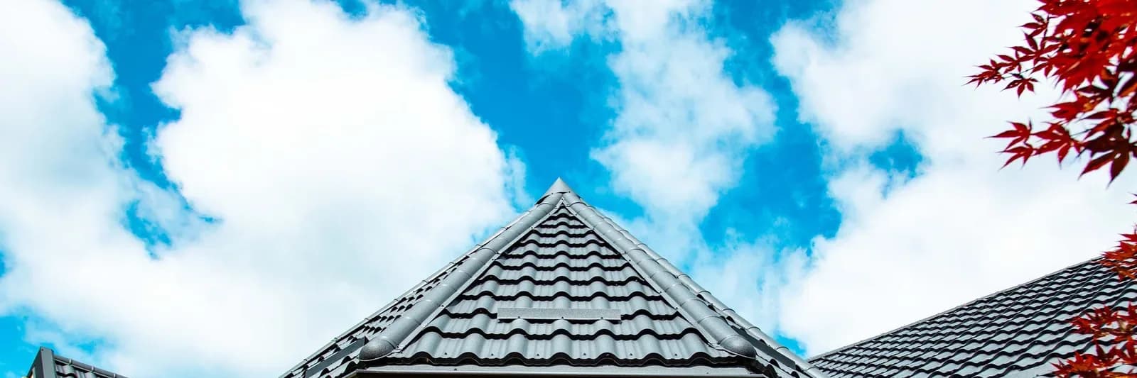 A metal roof on an Ontario home