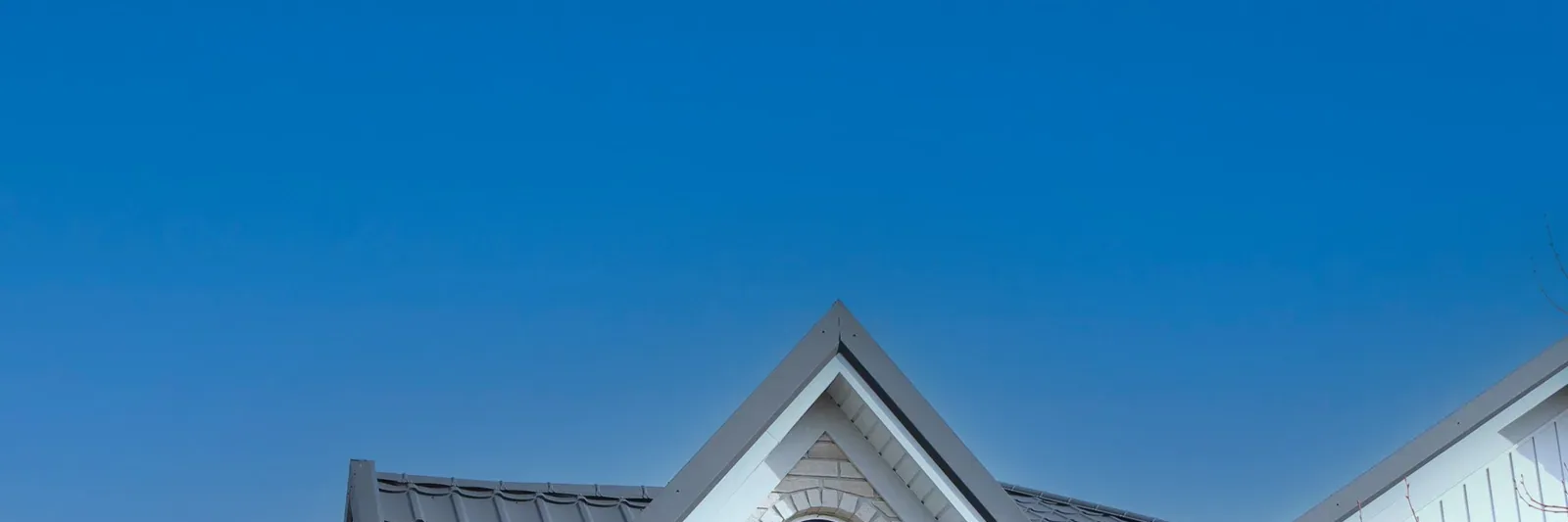 Snow on a metal roof in Ontario